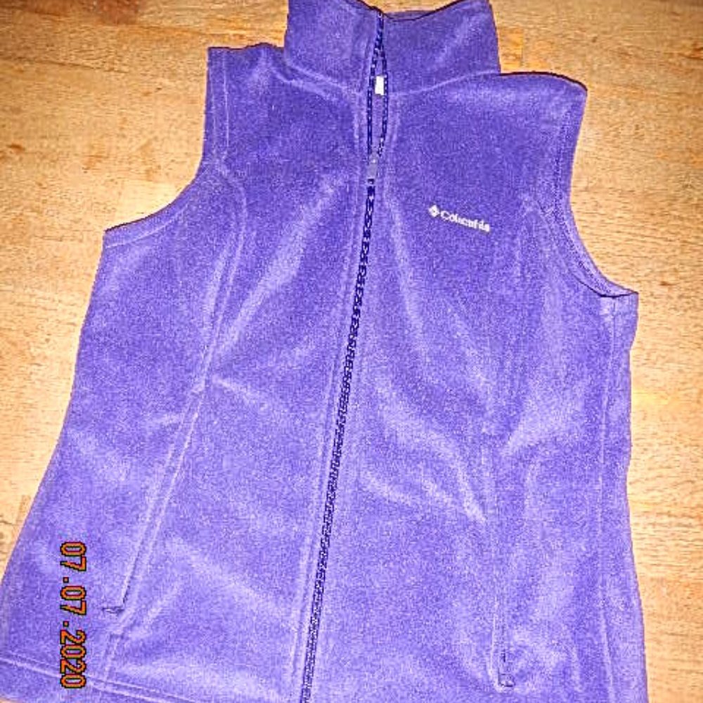 NWOT Women's Columbia purple fleece zippered vest